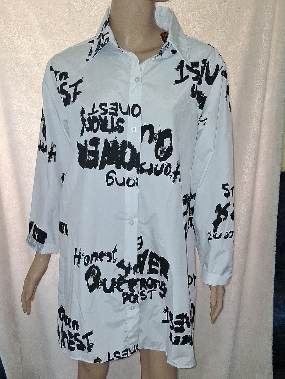 Spoon jeans Women's White Graphic Button-Up Blouse